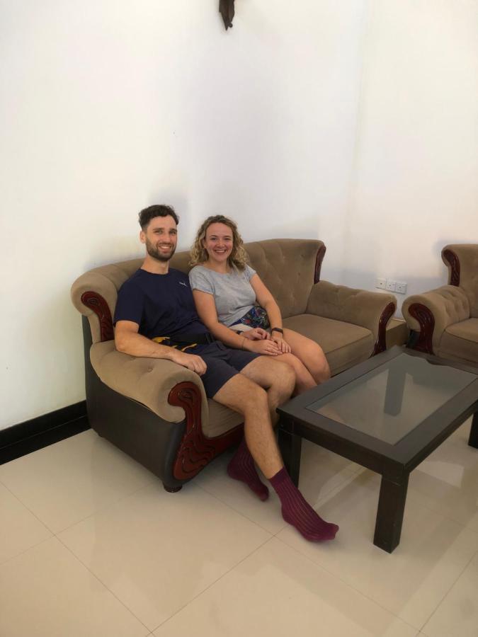 Ahasna Airport Villa Negombo Dış mekan fotoğraf