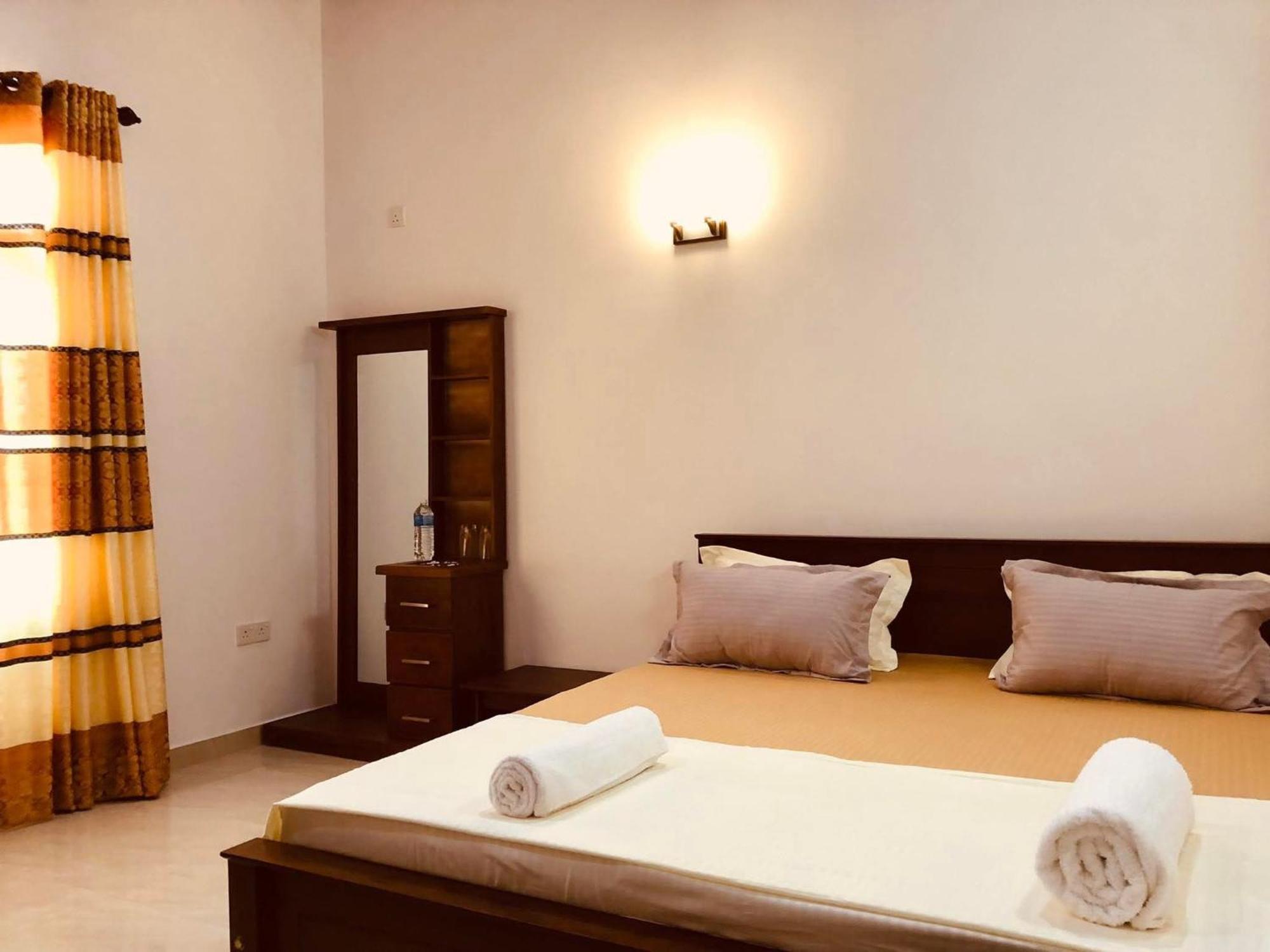 Ahasna Airport Villa Negombo Dış mekan fotoğraf