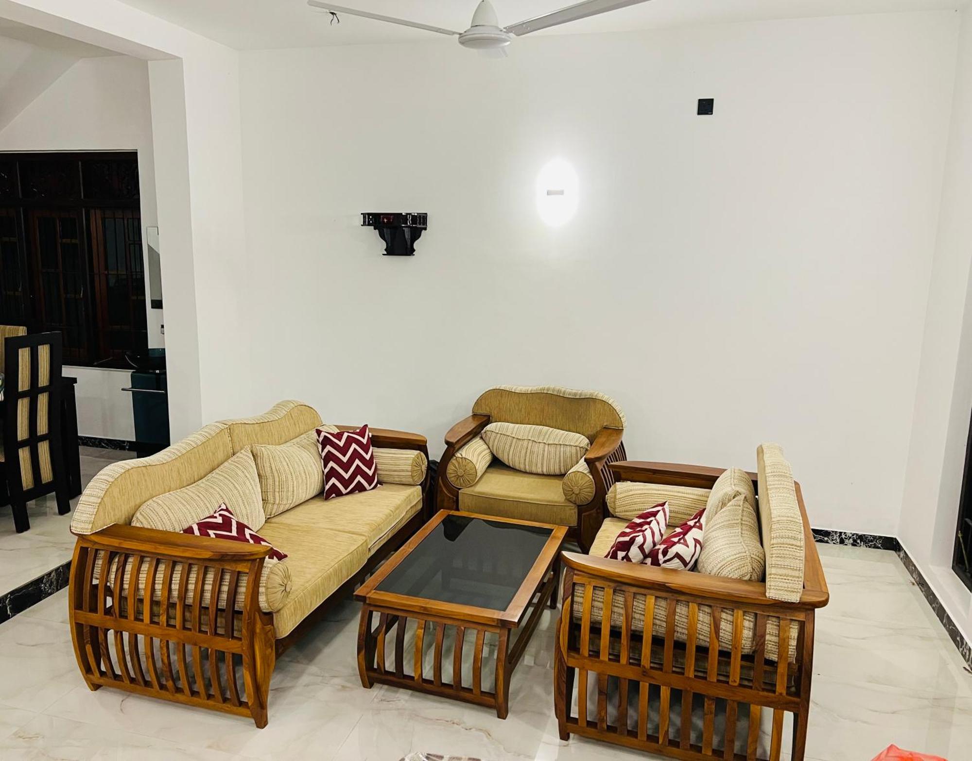 Ahasna Airport Villa Negombo Dış mekan fotoğraf