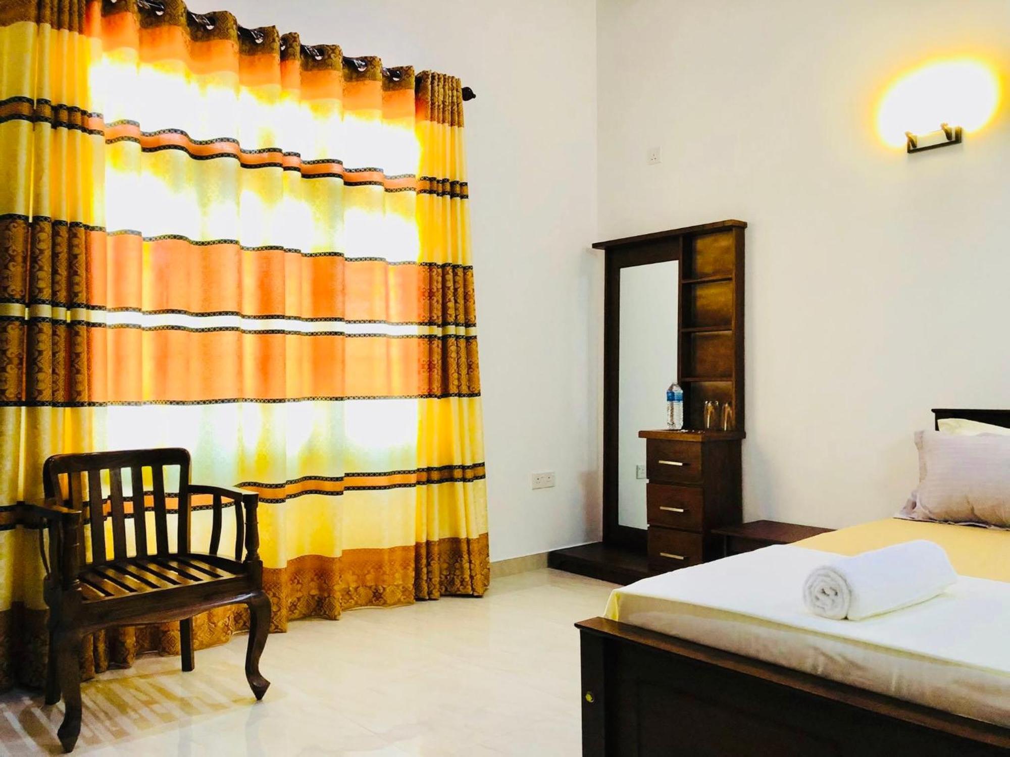 Ahasna Airport Villa Negombo Dış mekan fotoğraf