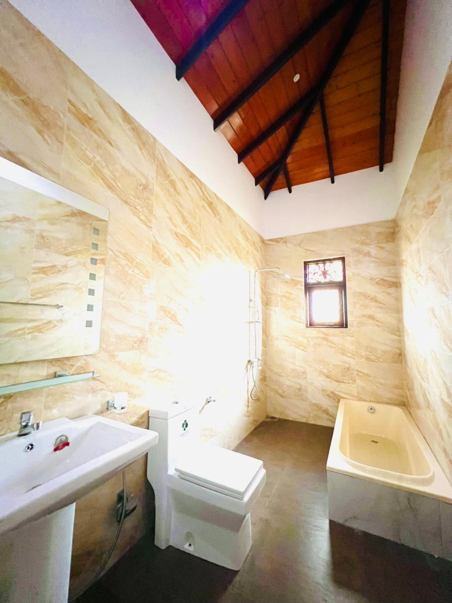 Ahasna Airport Villa Negombo Dış mekan fotoğraf