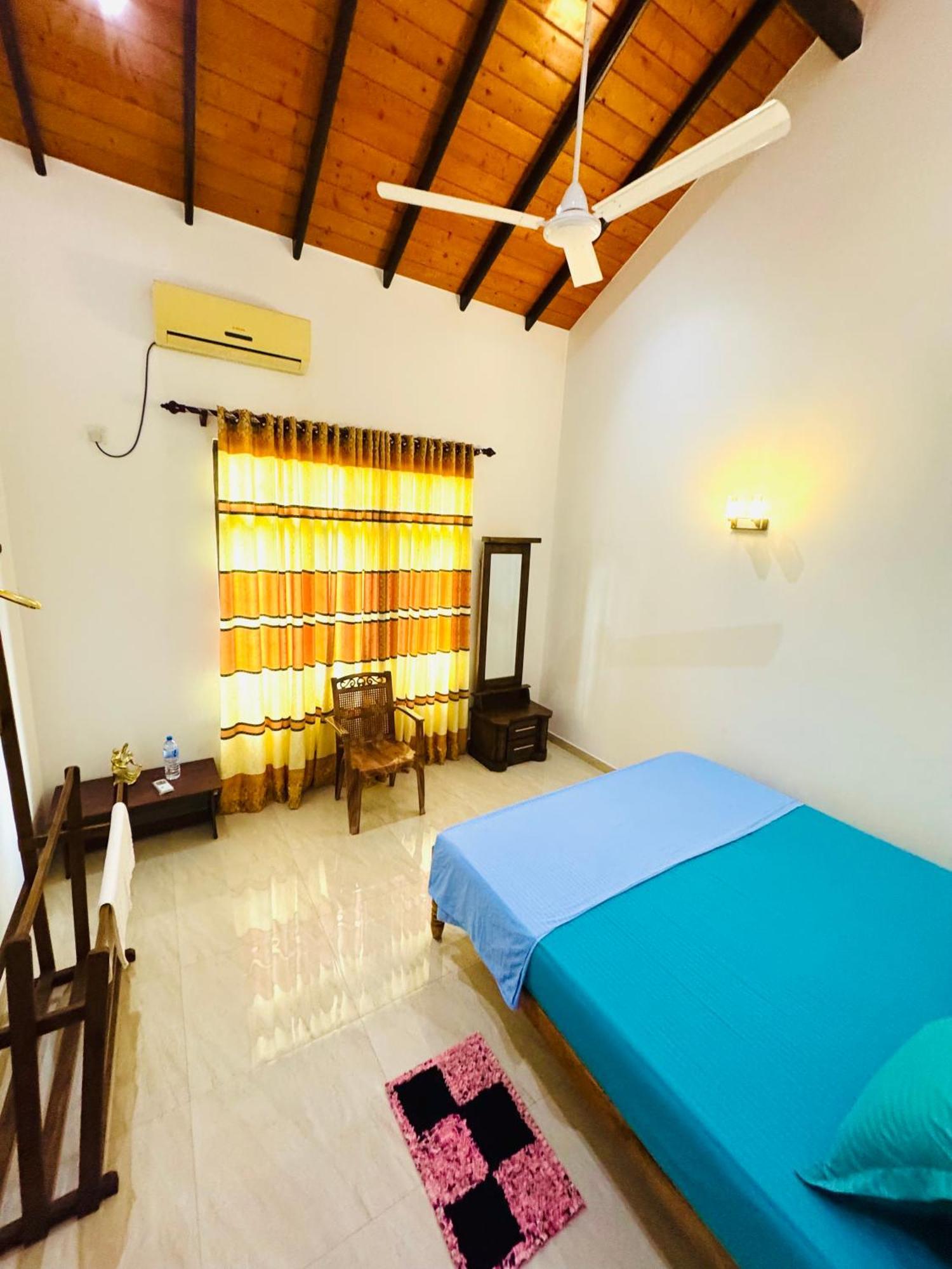 Ahasna Airport Villa Negombo Dış mekan fotoğraf