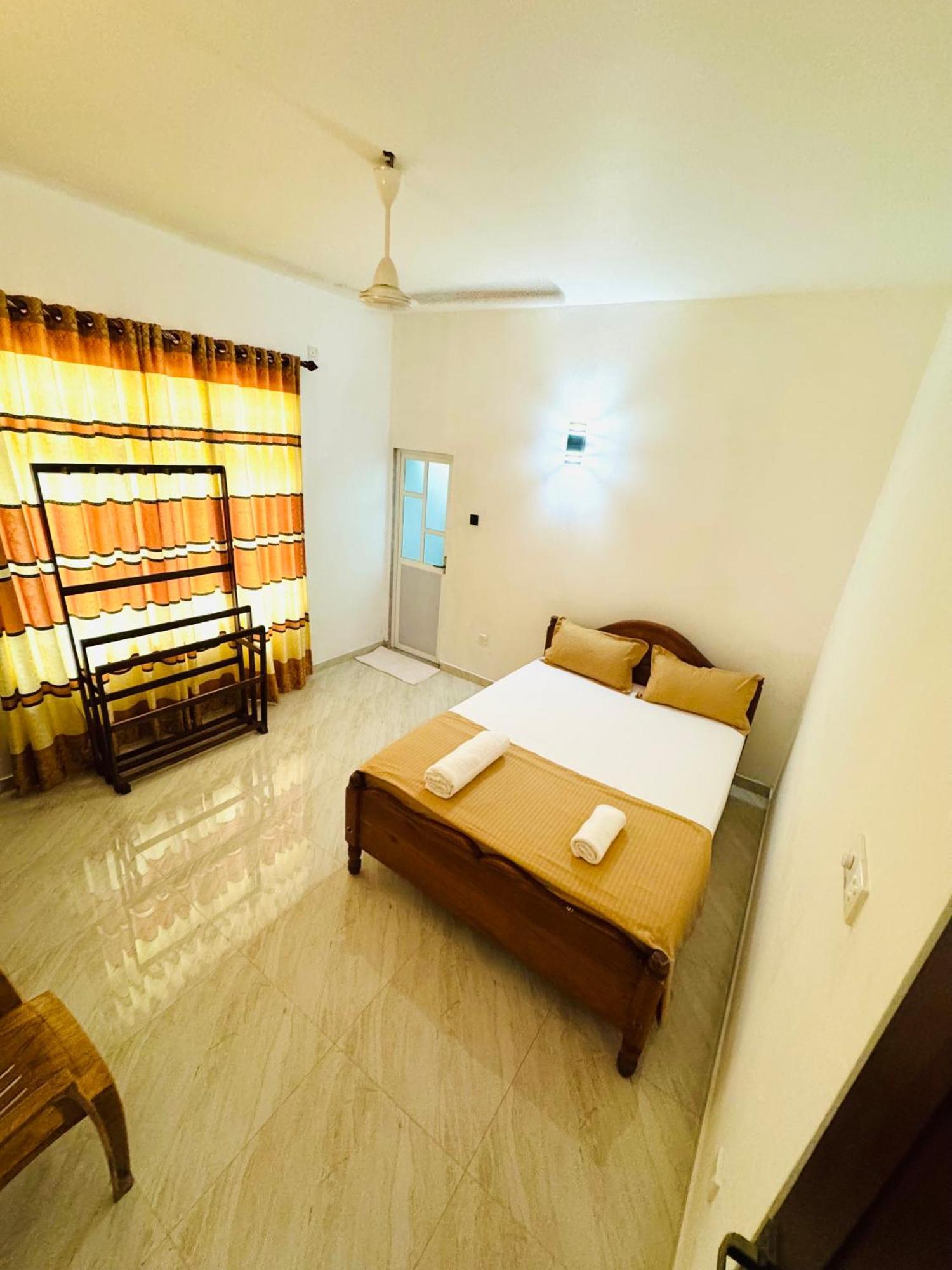 Ahasna Airport Villa Negombo Dış mekan fotoğraf