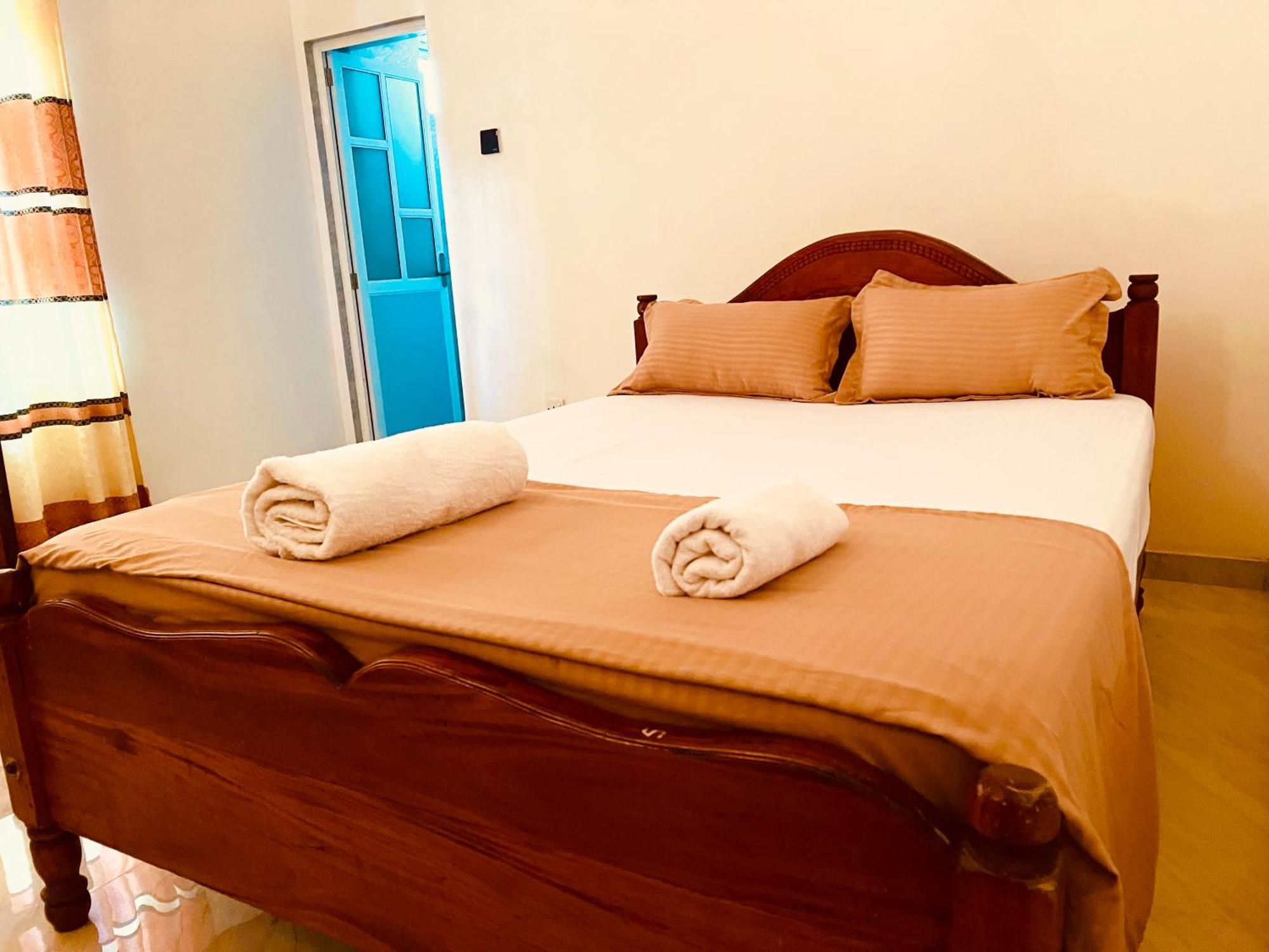 Ahasna Airport Villa Negombo Dış mekan fotoğraf