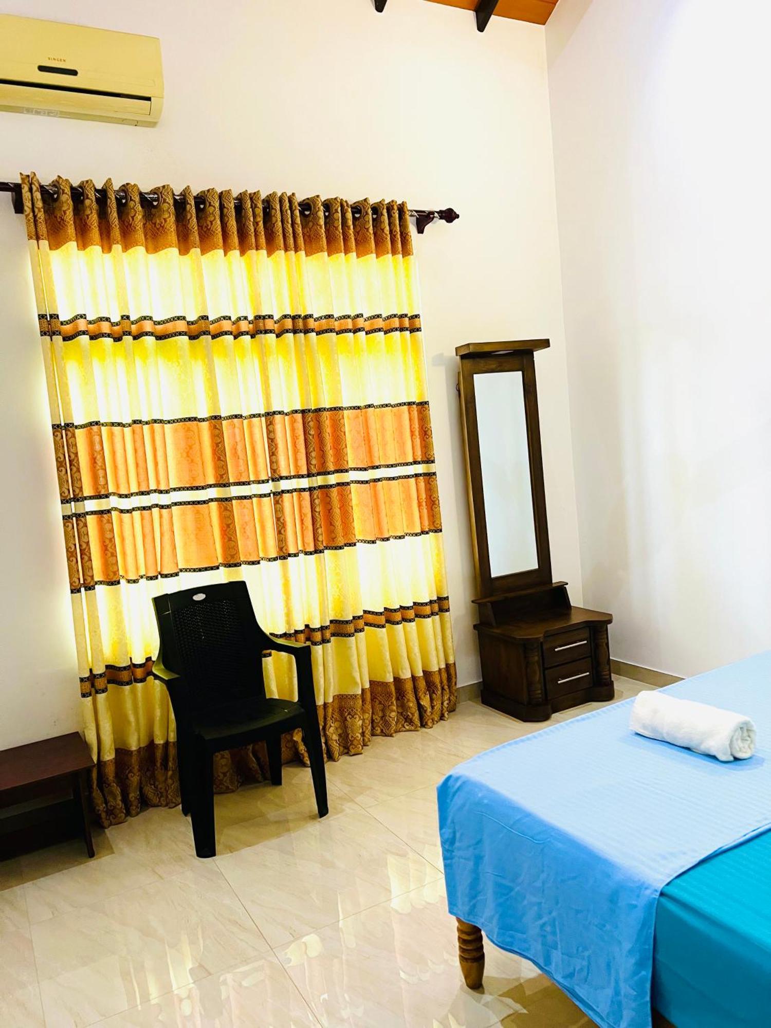 Ahasna Airport Villa Negombo Dış mekan fotoğraf