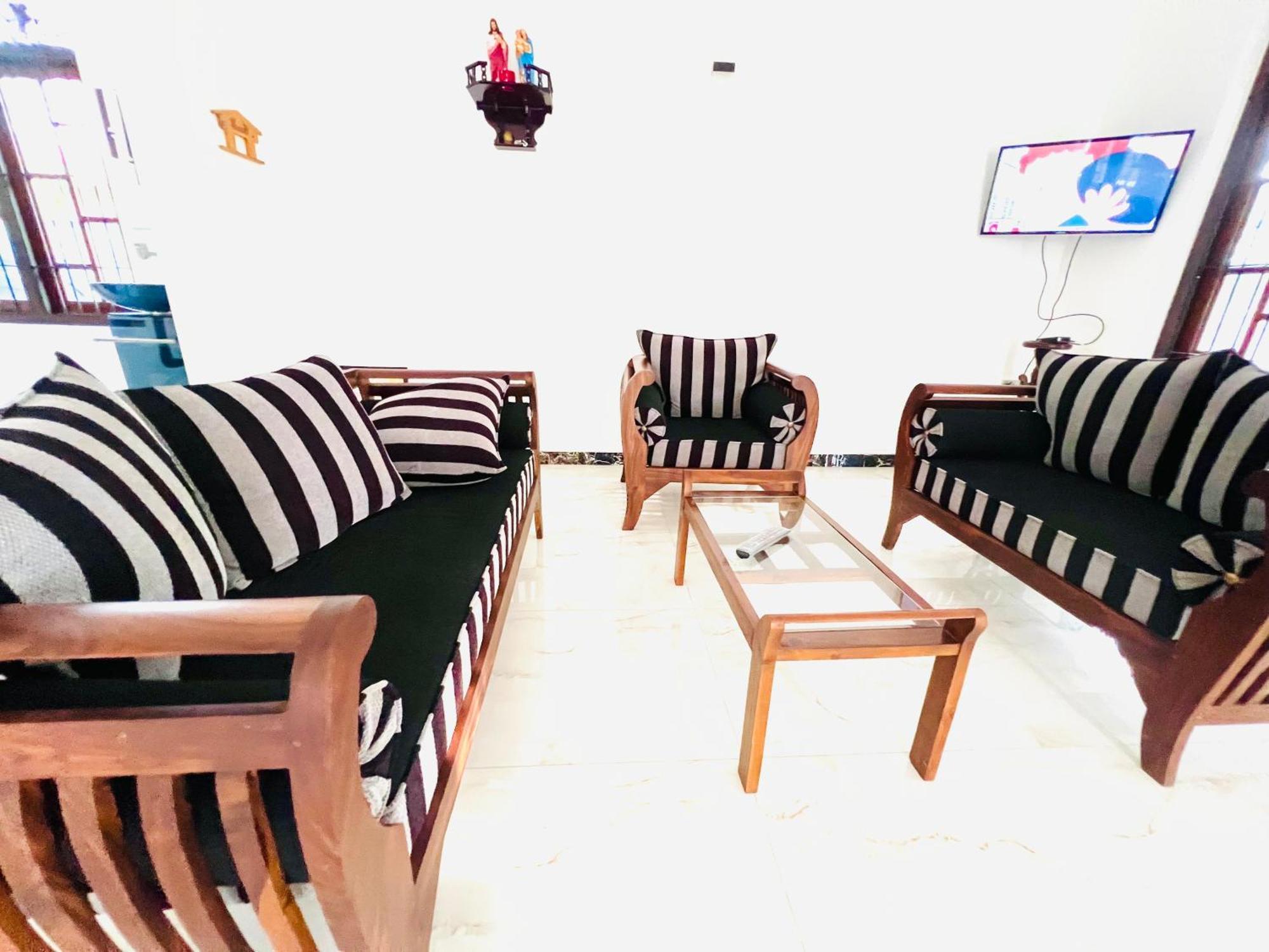 Ahasna Airport Villa Negombo Dış mekan fotoğraf